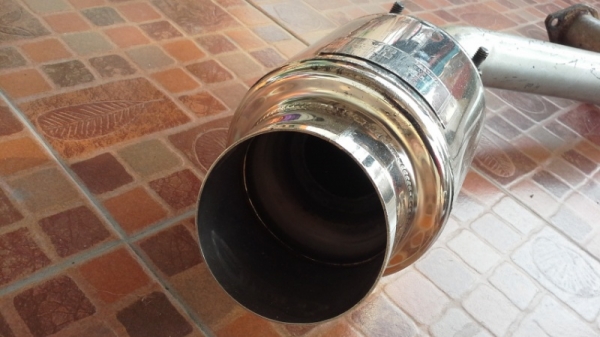 ท่อแท้จากยุ่น ถูกๆ เสียงดี