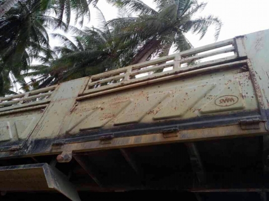 รถฮีโน่ 10 ล้อดั้ม FM3M  เปลื่ยนเครื่อง  245 แรงม้า.  สนใจติดต่อ 081 - 6079515