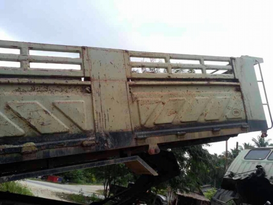 รถฮีโน่ 10 ล้อดั้ม FM3M  เปลื่ยนเครื่อง  245 แรงม้า.  สนใจติดต่อ 081 - 6079515