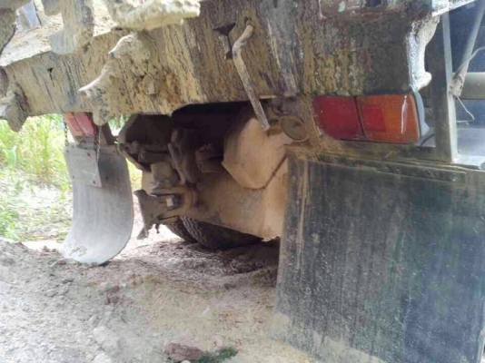 รถฮีโน่ 10 ล้อดั้ม FM3M  เปลื่ยนเครื่อง  245 แรงม้า.  สนใจติดต่อ 081 - 6079515