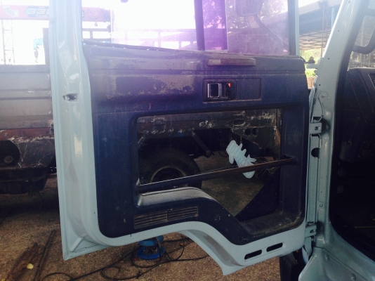 ลดกระหน่ำ!!!!ขาย6ล้อISUZU Rocky175 ยาว5เมตร ลดกระหน่ำ!!!!ขาย6ล้อISUZU Rocky175 ยาว5เมตร