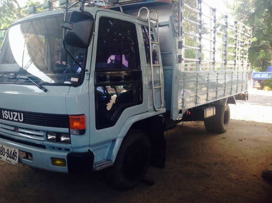 ลดกระหน่ำ!!!!ขาย6ล้อISUZU Rocky175 ยาว5เมตร ลดกระหน่ำ!!!!ขาย6ล้อISUZU Rocky175 ยาว5เมตร