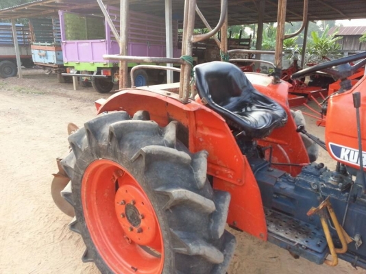 คูโบต้า L2601 DT 4 WD 2 เพลา พร้อมผาน 5 สภาพสวยเดิมๆไม่เคยลงนา