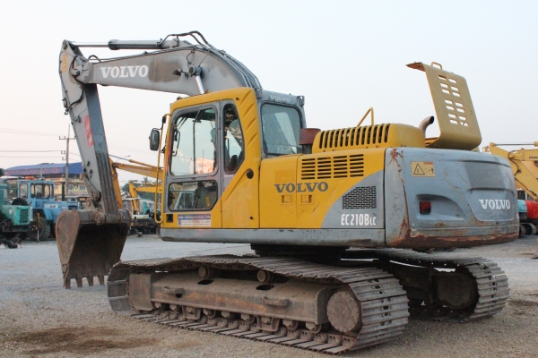 ขาย !!! รถแมคโคร VOLVO BC210BLC รถสวย ไฟฟ้าครบ มีเอกสาร (เจ้าของขายเอง) ขาย !!! รถแมคโคร VOLVO BC210BLC รถสวย ไฟฟ้าครบ มีเอกสาร (เจ้าของขายเอง)