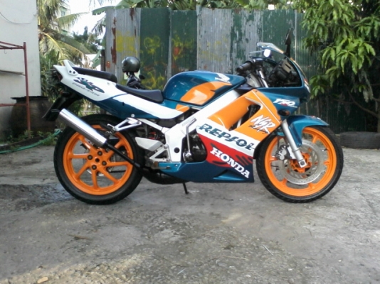 NS150SP กทม สีลม ซอย 10 สีเขียวส้ม โทร.0808051985