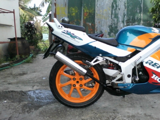 NS150SP กทม สีลม ซอย 10 สีเขียวส้ม โทร.0808051985