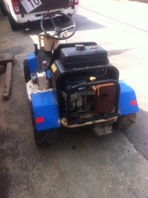 ขายรถตัดหญ้าแบบนั่งขับ Orec ขายรถตัดหญ้าแบบนั่งขับ Orec