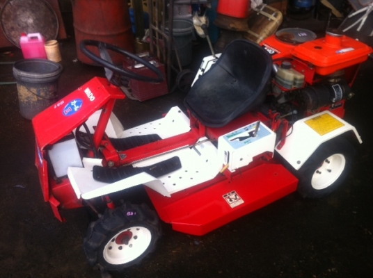 ขายรถตัดหญ้านั่งขับ Kubota นำเข้าญี่ปุ่น