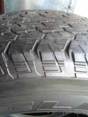 ยางบิดโตน265 70R16 ปี12