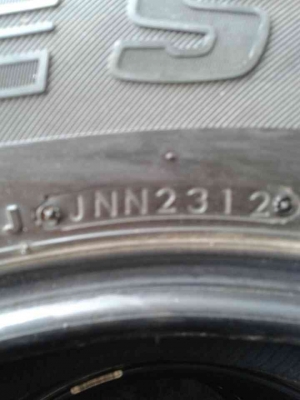 ยางบิดโตน265 70R16 ปี12