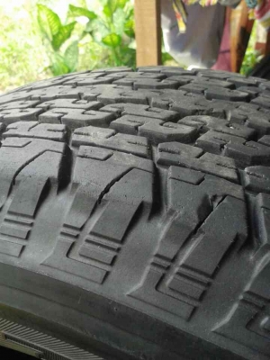 เศษยางบิดโตน245 70R16