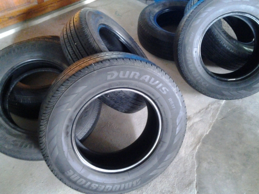 ยาง  215/70/15 ปี 12