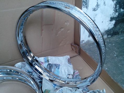 ขายล้อ DID ปั๊มนูนกลาง 1.85 x 18 ชุบแล้ว ขายล้อ DID ปั๊มนูนกลาง 1.85 x 18 ชุบแล้ว