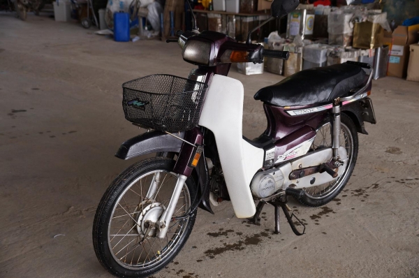 ขายดรีม คุรุ เดิม ๆ ทะเบียนพร้อมโอน เอกสารครบ ภาษี 2557 ระบบไฟติด ครบ เครื่อง เงียบ ๆ ขับดีนิ่ม ๆ รถพร้อมใช้