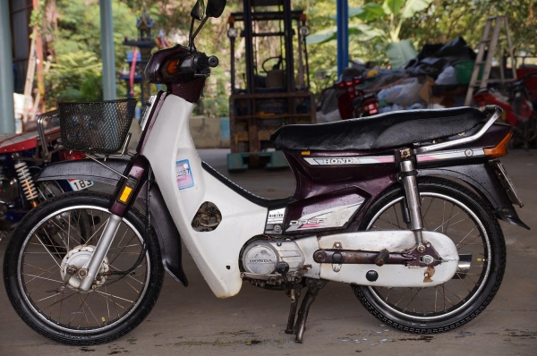 ขายดรีม คุรุ เดิม ๆ ทะเบียนพร้อมโอน เอกสารครบ ภาษี 2557 ระบบไฟติด ครบ เครื่อง เงียบ ๆ ขับดีนิ่ม ๆ รถพร้อมใช้