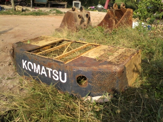 ฝากระโปรง KOMATSU PC120-3