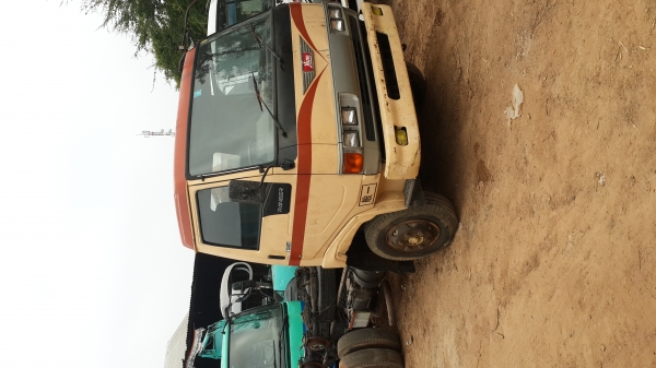 ขายรถหกล้อ