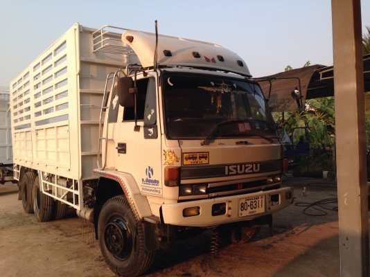 อีซูซุ240HPพ่วงแม่ลูก:กำลังทำกะบะใหม่แม่+ลูก