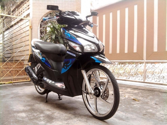 ขออนุญาติขาย Honda Click Combi Brake ล้อแม็กสวย โอนให้ฟรีครับ