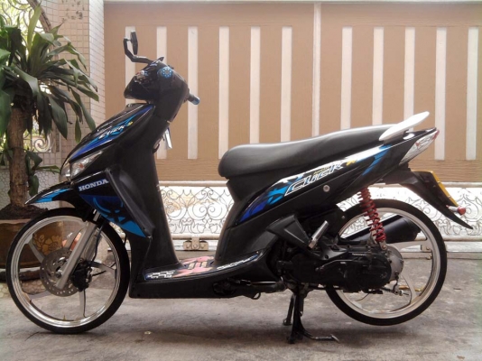 ขออนุญาติขาย Honda Click Combi Brake ล้อแม็กสวย โอนให้ฟรีครับ