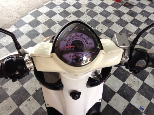 ขาย!!!ซูซูกิเจลาโต้ สต๊าทมือ ปี54 รถเครื่องดีคับ มีเล่มทะเบียนครบ ภาษีไม่หมด