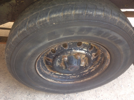 TOYOTA HILUX MIGHTY-X EXTRACAB 2.5 MT ปี 36 รถสวยสภาพดีพร้อมใช้งานได้เลย เครื่องแน่นแรงดีไม่มีเยิ้ม ภายในเก๋งคอนโซลสวยครบ เบาะไม่มีขาด พวงมาลัยธรรมดา แอร์เย็น ภายนอกกระบะสวยเดิมไม่มีผุ ช่วงล่างคัชซีสวย ยางสภาพดี 4 เส้นประมาณ 60\% พร้อมใช้งาน ราคาต่อรองได้ค