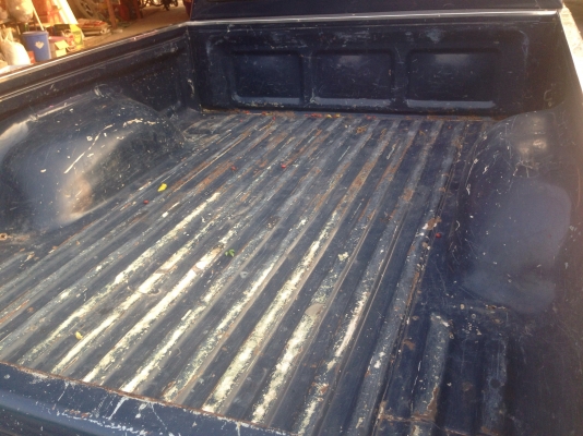 TOYOTA HILUX MIGHTY-X EXTRACAB 2.5 MT ปี 36 รถสวยสภาพดีพร้อมใช้งานได้เลย เครื่องแน่นแรงดีไม่มีเยิ้ม ภายในเก๋งคอนโซลสวยครบ เบาะไม่มีขาด พวงมาลัยธรรมดา แอร์เย็น ภายนอกกระบะสวยเดิมไม่มีผุ ช่วงล่างคัชซีสวย ยางสภาพดี 4 เส้นประมาณ 60\% พร้อมใช้งาน ราคาต่อรองได้ค