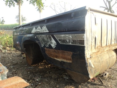 ขาย กระบะของบีกเอ็มตอนเดียว ถอดออกจากรถ ขายด้วยสายตาเห็นว่า ไม่พุ แต่มีสีร่อน ขาย กระบะของบีกเอ็มตอนเดียว ถอดออกจากรถ ขายด้วยสายตาเห็นว่า ไม่พุ แต่มีสีร่อน