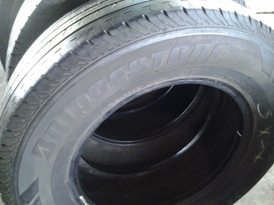 บริสโตน  215/70/15 ปี11  ดอกหนาๆนุ่มๆ