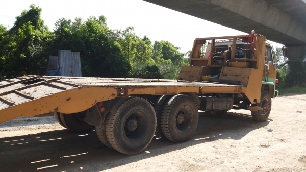 ISUZU 210 หางปรา(ท้ายลาด)2เพลา พร้อมตินช้างและวิ้นช์ ISUZU 210 หางปรา(ท้ายลาด)2เพลา พร้อมตินช้างและวิ้นช์