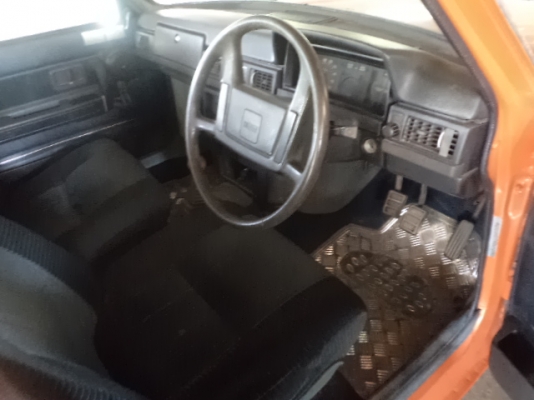 ขาย volvo van nissan RD 28 6 สูบ ล้อแม็กเดิม พร้อมแอร์ ราคา 150000