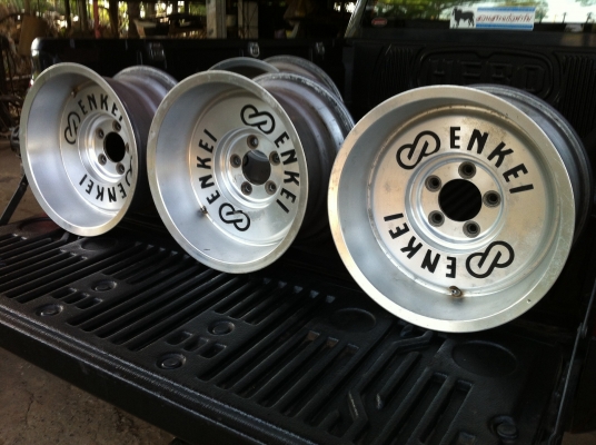 แมคออฟลึกสวยๆ มาแล้วจ้า แมคออฟลึกสวยๆ มาแล้วจ้า