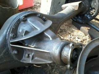 ขายเสื้อเพลาอีซูซุ 4ล้อกลาง พร้อมกระทะ2ใบ