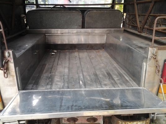 ขายครับรถจิ๊ป CJ6 ตัว ตัวถังแสตนเลสเครื่องเบนซิน 5R โตโยต้า สภาพสวยครับช่วงล่างจิ๊ป คานหน้าหลัง จิ๊ป คานหลังแหนบ 2 ชั้น ยางใหม่ ถังนํ้ามันแสตนเลสเบาะใหม่ เฉพาะตัวถังเจ้าของทำไป แสนกว่าบาท ทะเบียนยกเลิกแซสซีจิ๊ฟแท้เอาเข้านสวนคุ้มครับขาย 75000