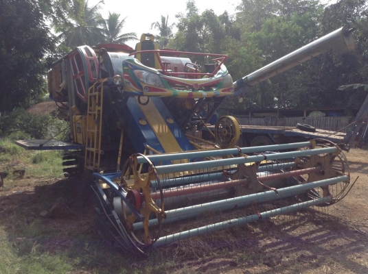 รถเกี่ยวข้าว