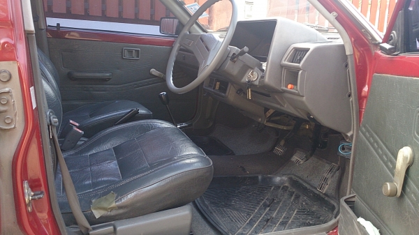 ขาย ด่วน Nissan Sunny MT 1.3 สีแดง สภาพสวยเฉียบ รถบ้านคับ