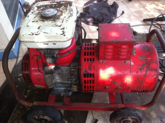 เครื่องปั่นไฟฮอนด้า 10 แรง  cdi ไดร์เชื่อม 5 กิโลวัตต์ ใช้งานได้ปกติ