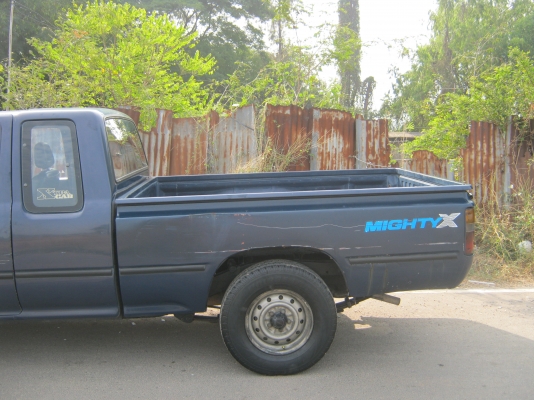 ขายรถพร้อมใช้มือเดียวป้ายแดง ขายรถพร้อมใช้มือเดียวป้ายแดง