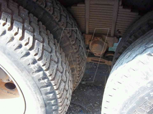 Isuzu Rocky 195 แรง เพลาเดียวล่อง กระบะเนียมพืชไร่ ยาง 9 Isuzu Rocky 195 แรง เพลาเดียวล่อง กระบะเนียมพืชไร่ ยาง 9