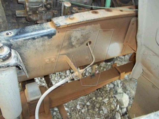 Isuzu Rocky 195 แรง เพลาเดียวล่อง กระบะเนียมพืชไร่ ยาง 9 Isuzu Rocky 195 แรง เพลาเดียวล่อง กระบะเนียมพืชไร่ ยาง 9