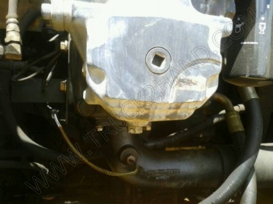 รถแบคโฮ ยี่ห้อ KOMATSU PC200 รุ่น 8