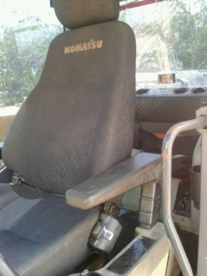 รถแบคโฮ ยี่ห้อ KOMATSU PC200 รุ่น 8