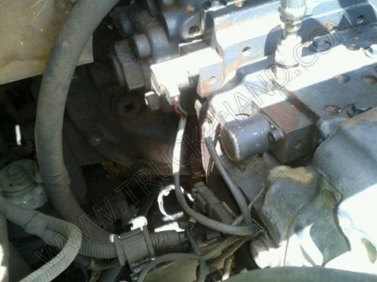 รถแบคโฮ ยี่ห้อ KOMATSU PC200 รุ่น 8