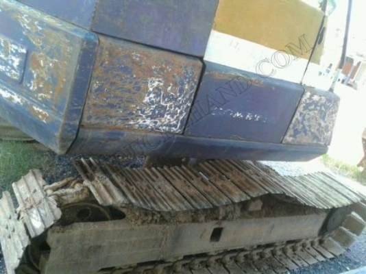 รถแบคโฮ ยี่ห้อ KOMATSU PC60 รุ่น5