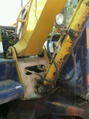 รถแบคโฮ ยี่ห้อ KOMATSU PC60 รุ่น5