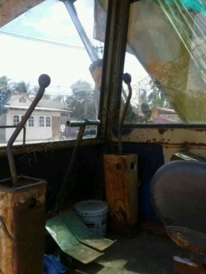 รถแบคโฮ ยี่ห้อ KOMATSU PC60 รุ่น5