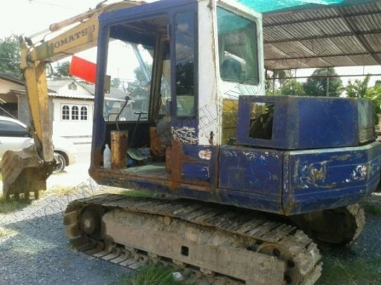 รถแบคโฮ ยี่ห้อ KOMATSU PC60 รุ่น5