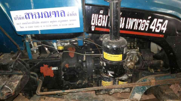 ขายรถไถ KAMA KM454 2 เพลา ขนาดรถเท่ากับฟอร์ด 6600 ใบมีดดันหน้า 7 จาน เป็นรถของจีน ราคา 250000 ไม่มีเอกสาร