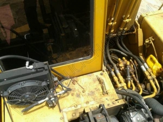 รถแบคโฮ ยี่ห้อ SUMITOMO S265 120