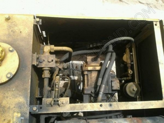 รถแบคโฮ ยี่ห้อ SUMITOMO S265 120